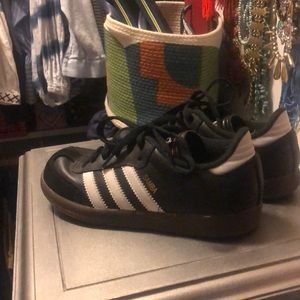Boys black and white adidas Samba sneakers